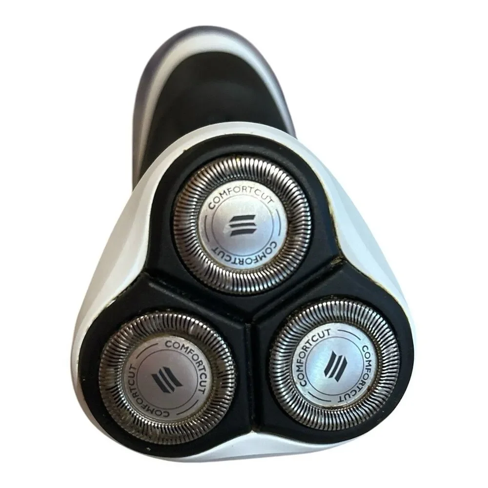 Philips Norelco PowerTouch PT720Cordless Wet/ Dry Electric Razor Shaver